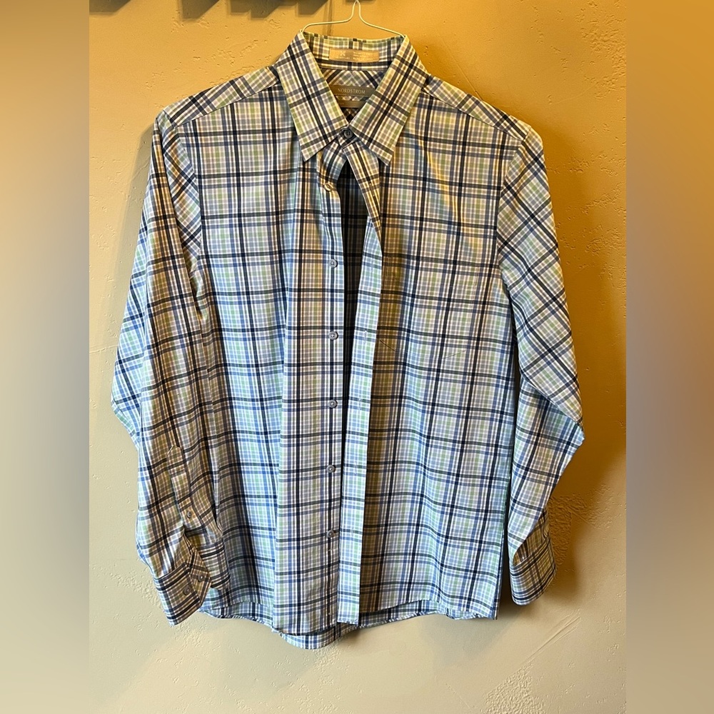 Mens long sleeve Nordstrom button down.  Size Medium